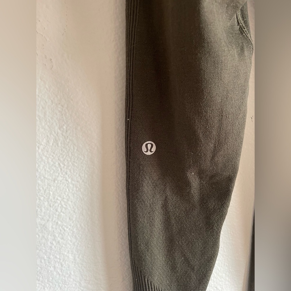 Lululemon women’s Ribbed Compression leggings Olive Green Size 8 - Picture 4 of 7